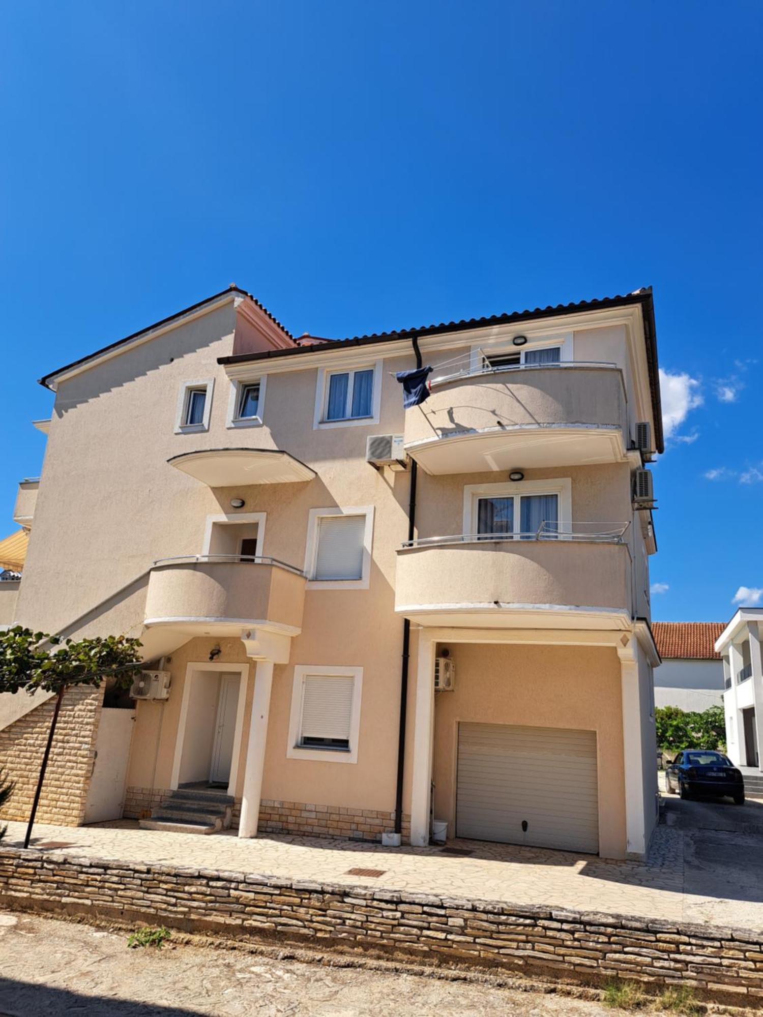 Emma Demarin Apartments Medulin Exterior photo